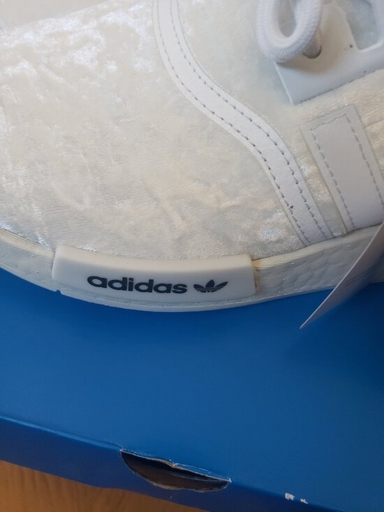 Adidas White Velvet with Silver Hardware on Heels with Asian Writing Size 9 1/2